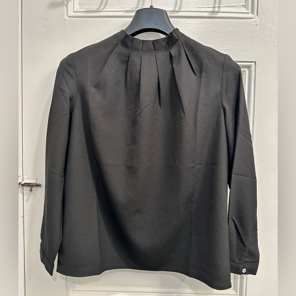 NWT Love Bonito black Sophia Pleat Neck Blouse XS